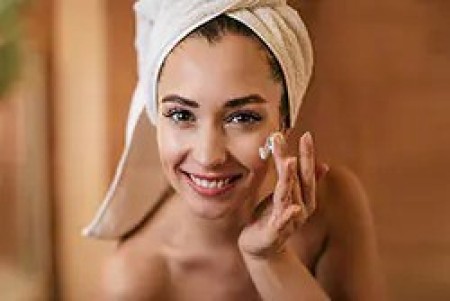 Καλλυντικά προσώπου & σώματος από το BOX2BOX